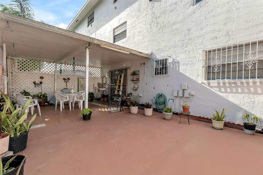 En Venta: $339,000 (3 camas, 2 baños, 1080 Pies cuadrados)