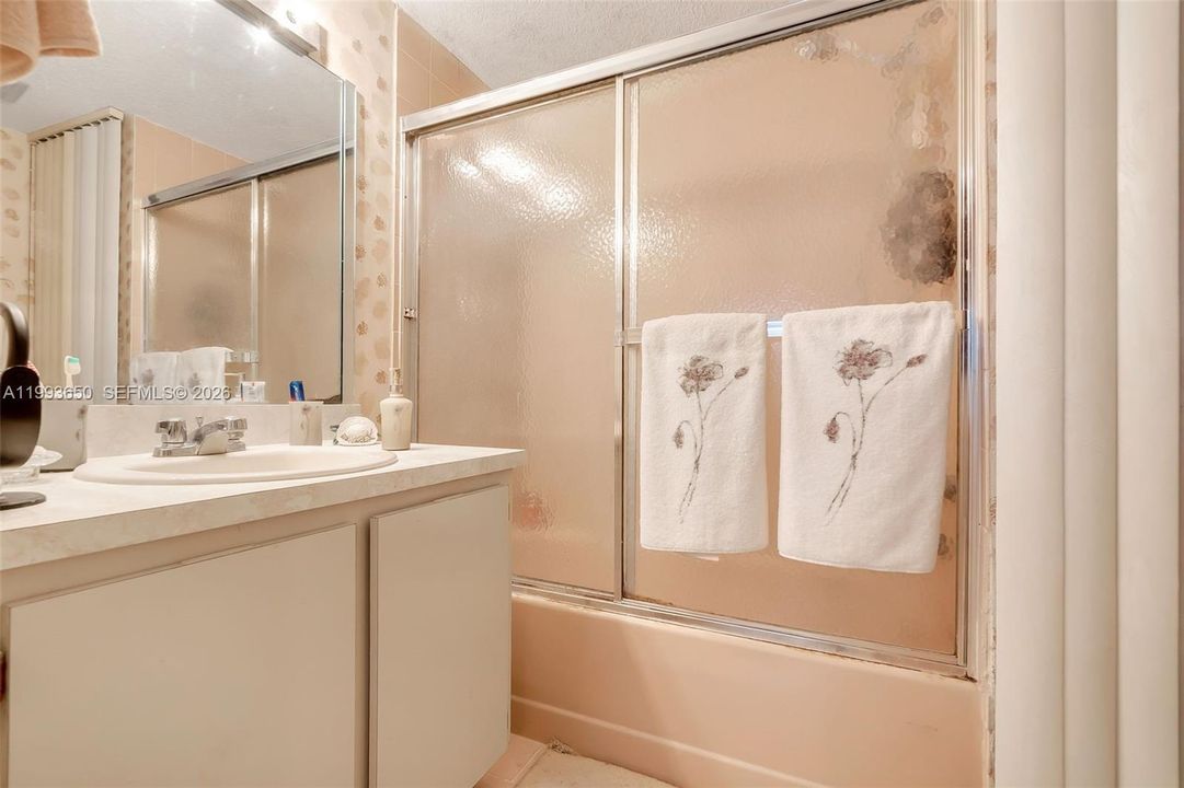 En Venta: $339,000 (3 camas, 2 baños, 1080 Pies cuadrados)