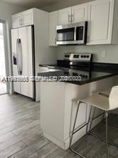 В аренду: $2,550 (2 спален, 2 ванн, 780 Квадратных фут)