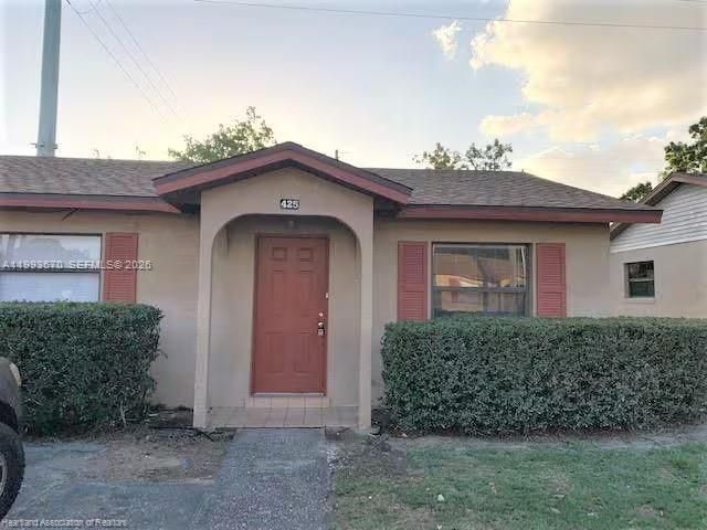 For Rent: $1,200 (2 beds, 1 baths, 810 Square Feet)