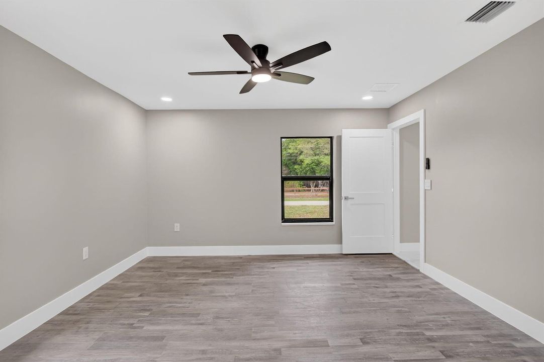30-web-or-mls-P1171098