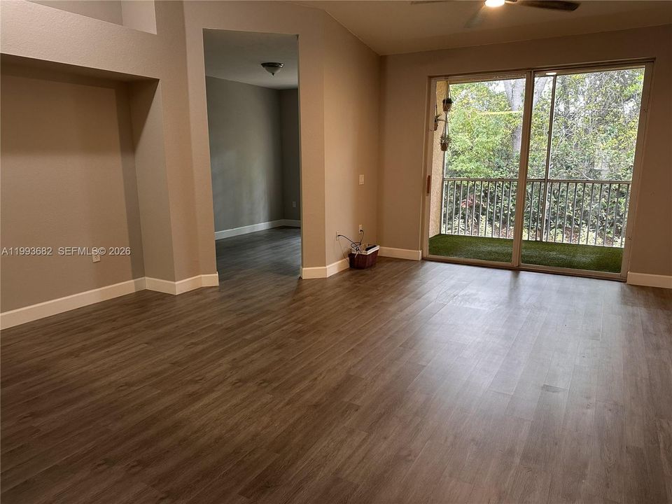 For Rent: $2,300 (3 beds, 2 baths, 1537 Square Feet)
