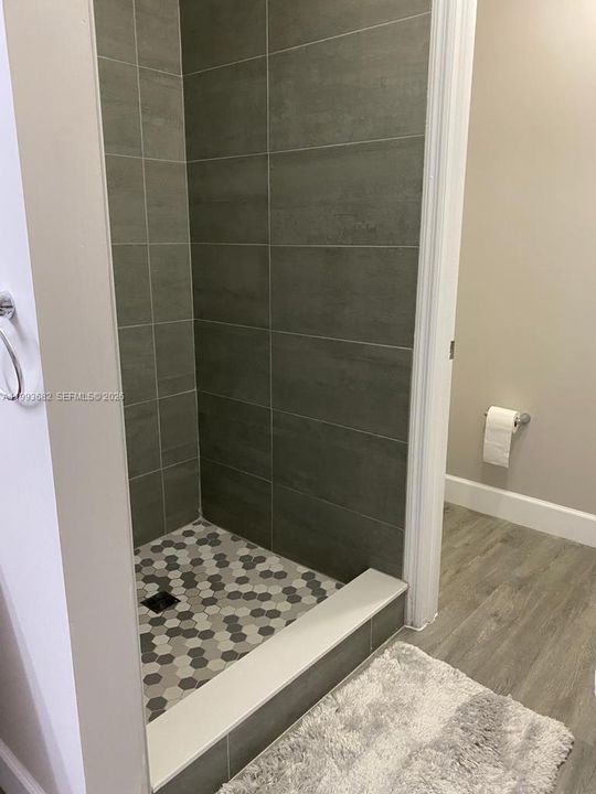 For Rent: $2,300 (3 beds, 2 baths, 1537 Square Feet)