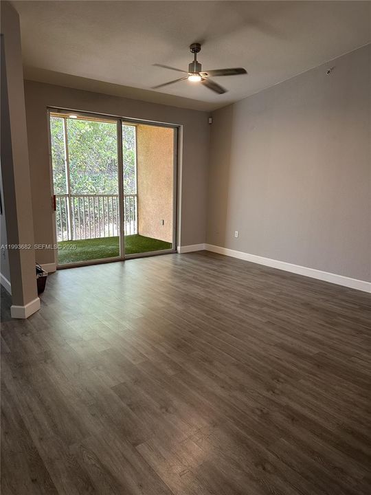 For Rent: $2,300 (3 beds, 2 baths, 1537 Square Feet)