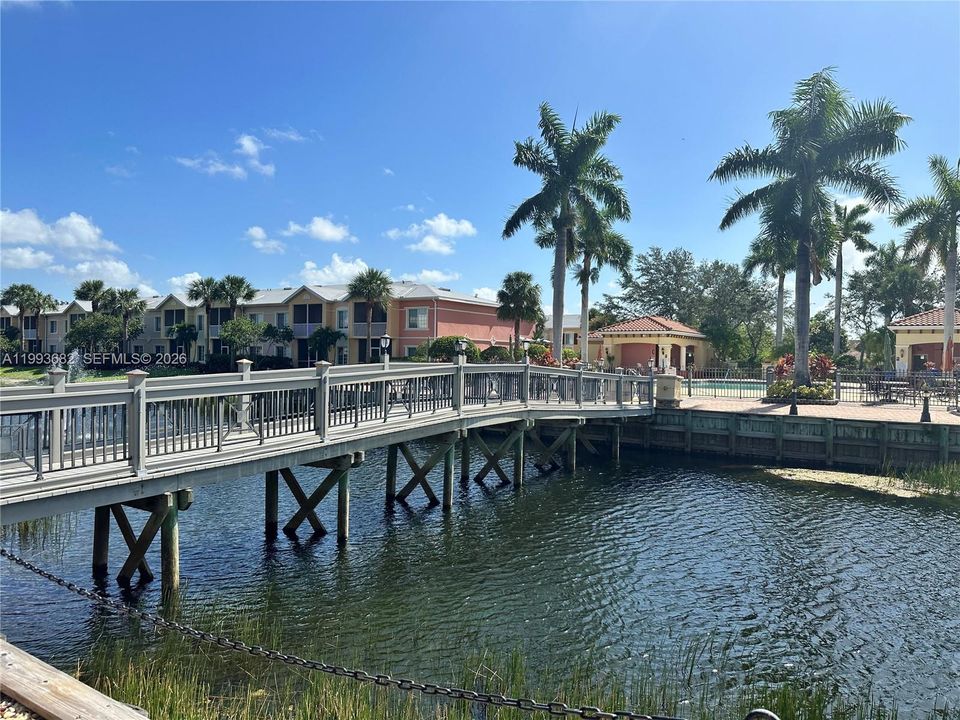 For Rent: $2,300 (3 beds, 2 baths, 1537 Square Feet)