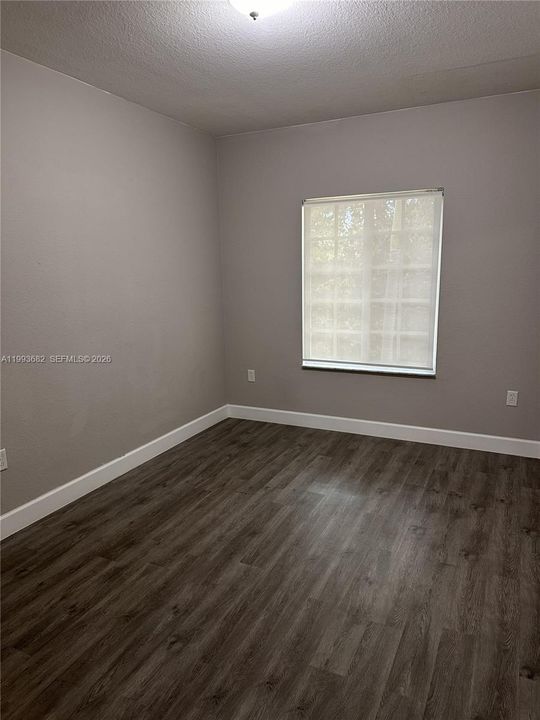 For Rent: $2,300 (3 beds, 2 baths, 1537 Square Feet)
