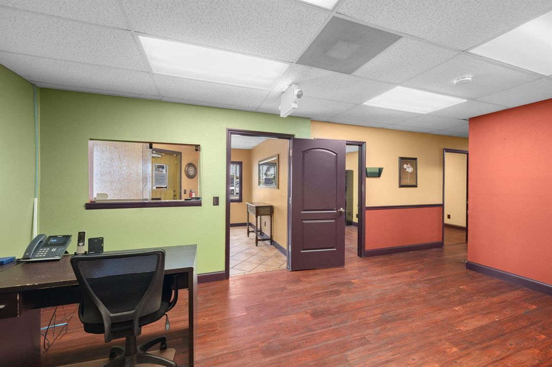14-web-or-mls-500 S US Hwy 1 - 14