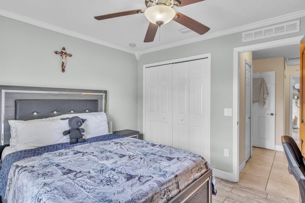 Guest 3rd Bedroom to Closet.jpg-SMALL