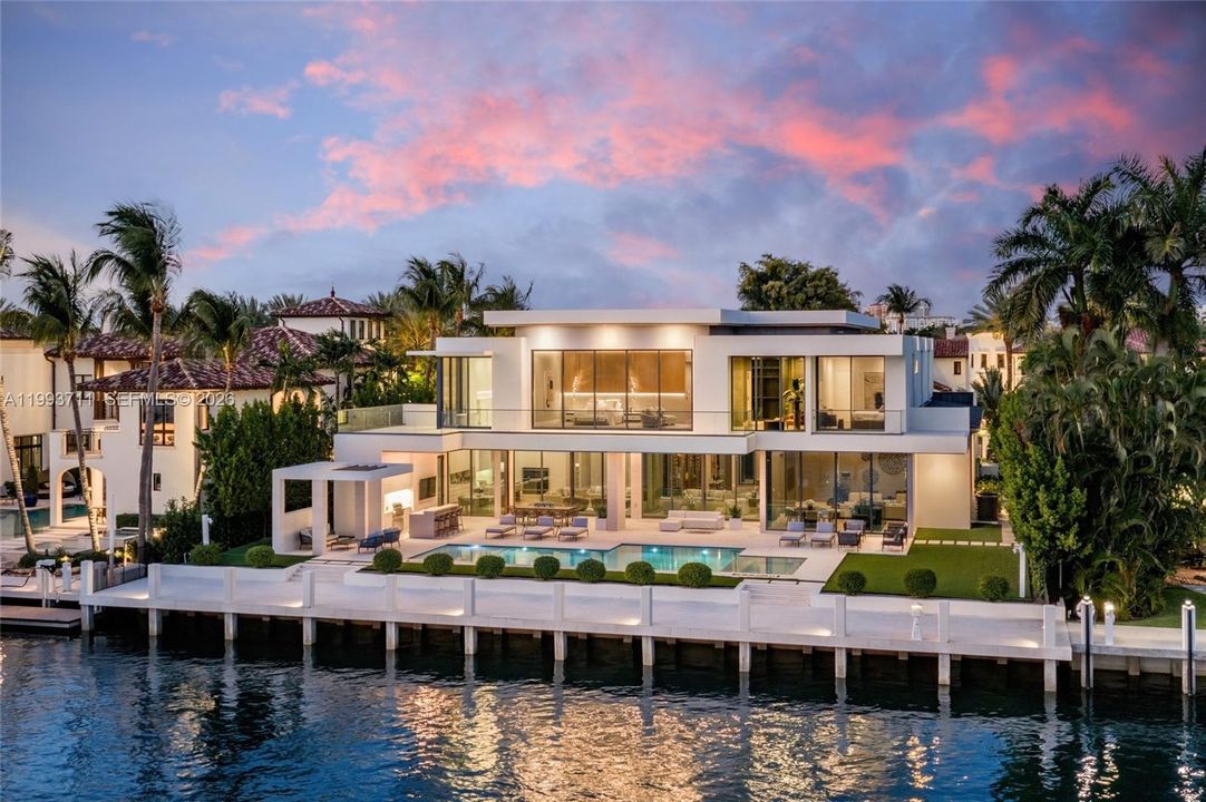 На продажу: $29,995,000 (6 спален, 7 ванн, 8725 Квадратных фут)