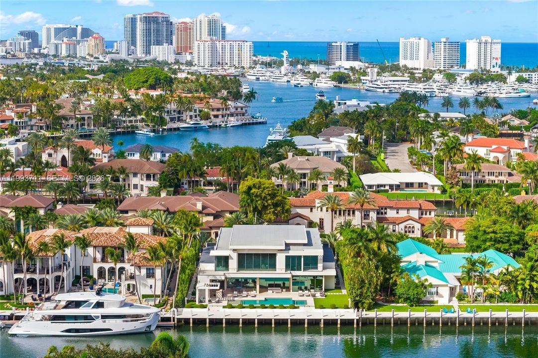 На продажу: $29,995,000 (6 спален, 7 ванн, 8725 Квадратных фут)