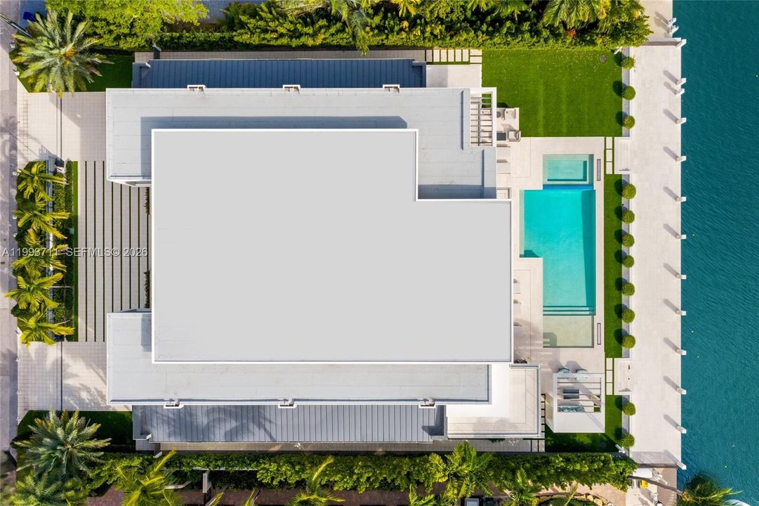 На продажу: $29,995,000 (6 спален, 7 ванн, 8725 Квадратных фут)