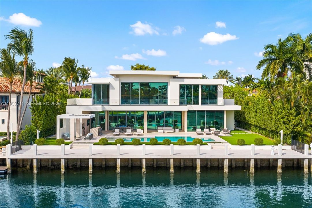 На продажу: $29,995,000 (6 спален, 7 ванн, 8725 Квадратных фут)