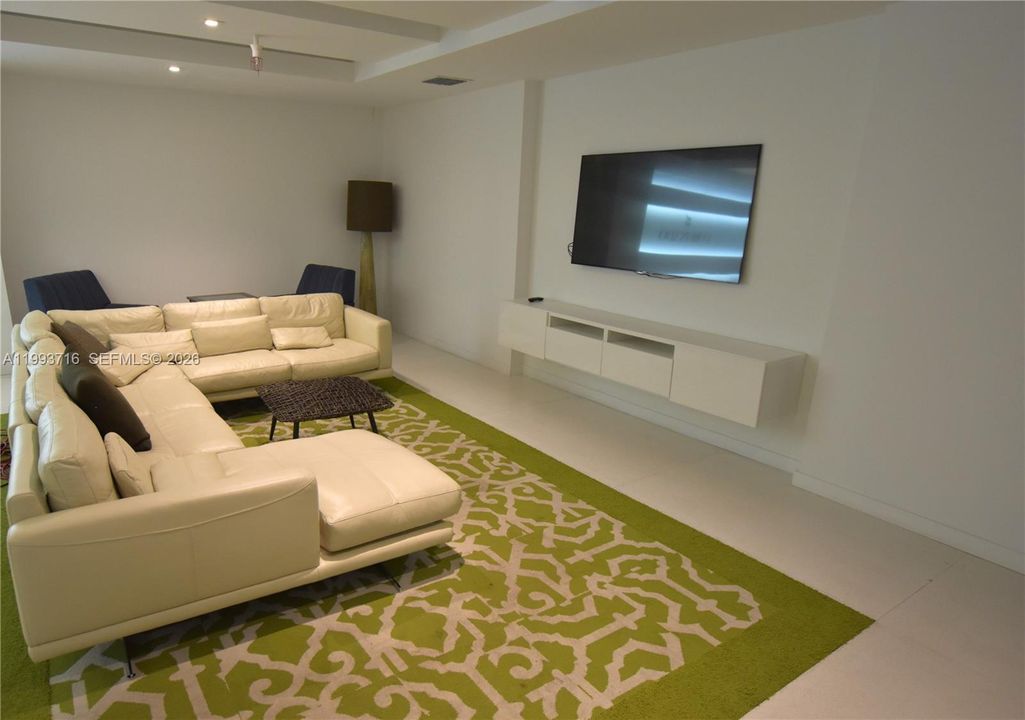 Activo con contrato: $182,490 (1 camas, 1 baños, 913 Pies cuadrados)