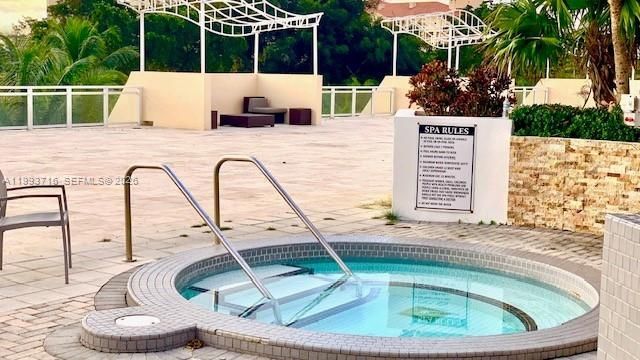 Activo con contrato: $182,490 (1 camas, 1 baños, 913 Pies cuadrados)