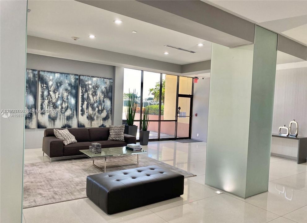 Activo con contrato: $182,490 (1 camas, 1 baños, 913 Pies cuadrados)