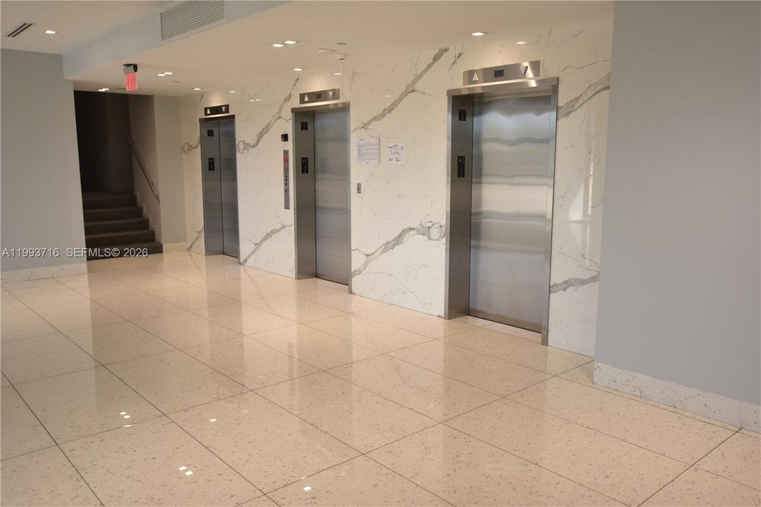 Activo con contrato: $182,490 (1 camas, 1 baños, 913 Pies cuadrados)