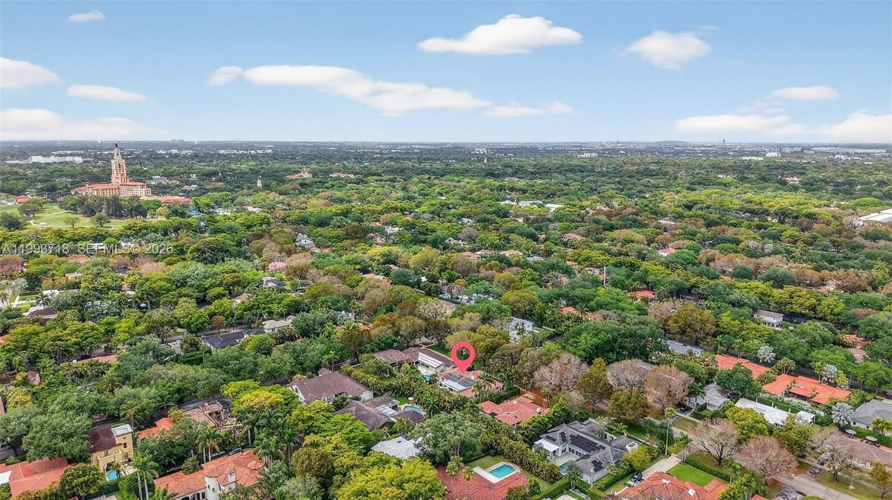 Activo con contrato: $13,500 (4 camas, 3 baños, 3524 Pies cuadrados)