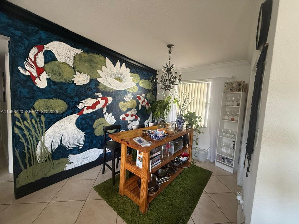 Activo con contrato: $337,000 (3 camas, 2 baños, 1054 Pies cuadrados)