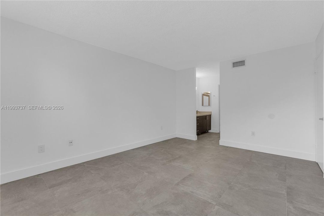 На продажу: $360,000 (2 спален, 2 ванн, 1520 Квадратных фут)