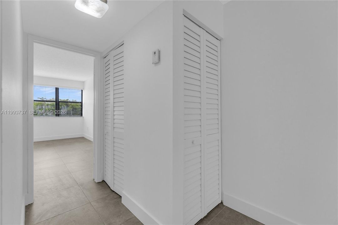 На продажу: $360,000 (2 спален, 2 ванн, 1520 Квадратных фут)