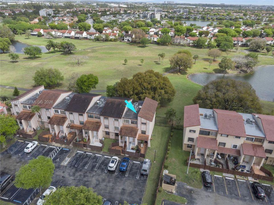 На продажу: $360,000 (2 спален, 2 ванн, 1520 Квадратных фут)