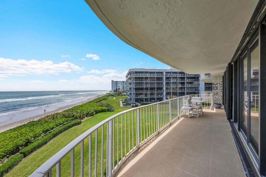wraparound balcony