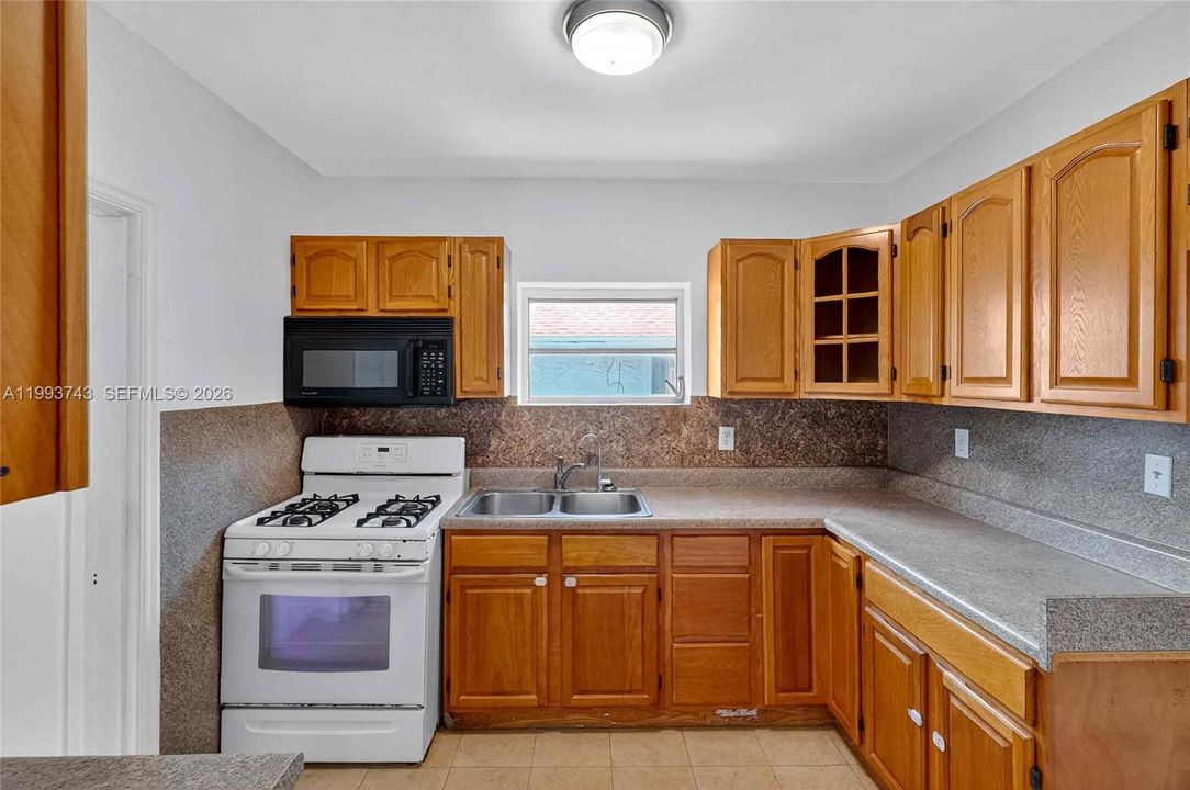 Active With Contract: $1,350,000 (0 beds, 0 baths, 2835 Square Feet)