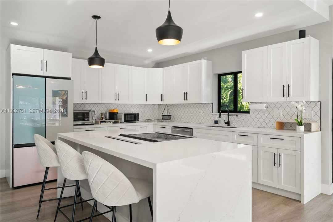 For Sale: $939,000 (3 beds, 3 baths, 1936 Square Feet)
