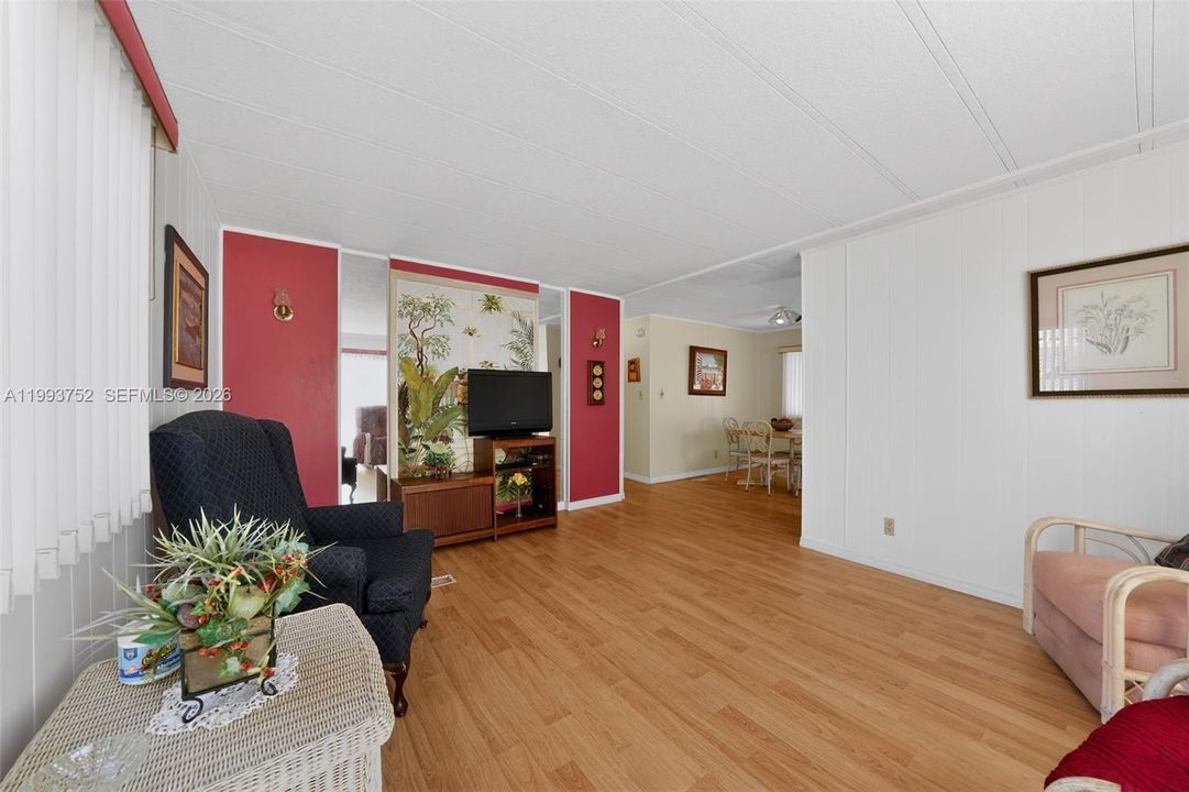 For Sale: $25,000 (2 beds, 1 baths, 1100 Square Feet)