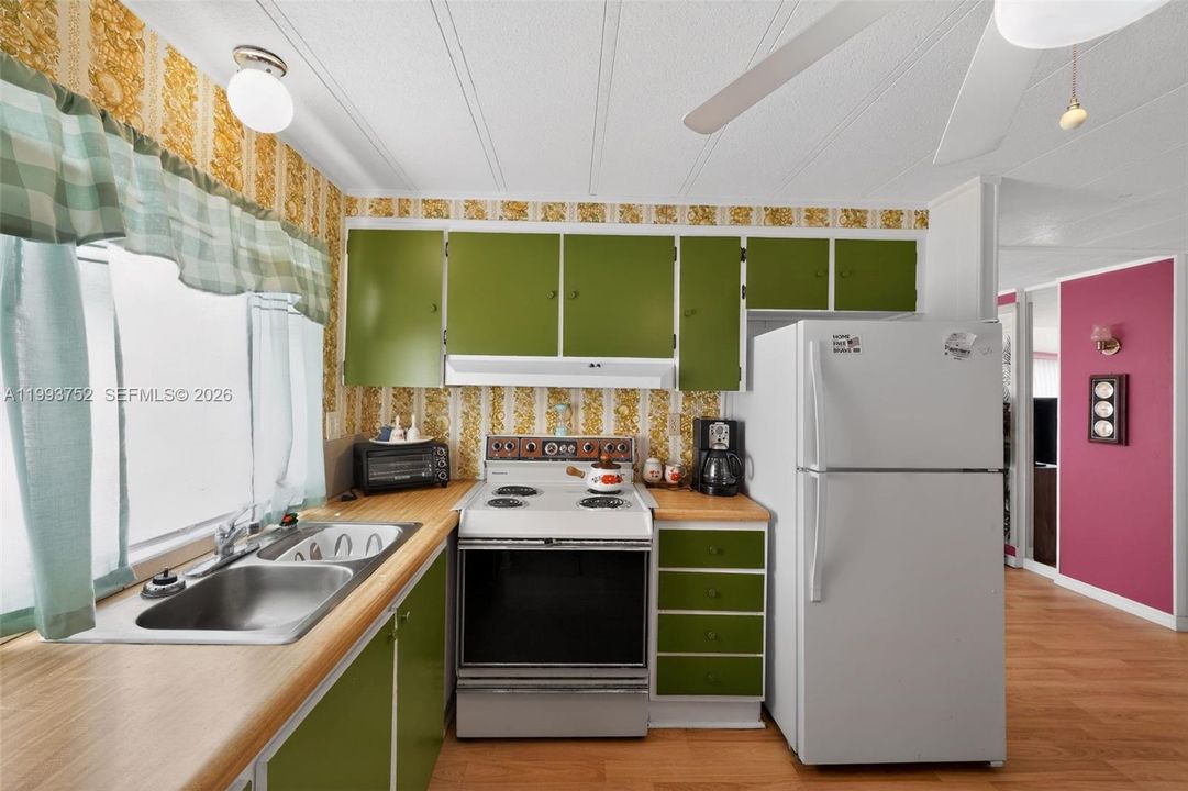 For Sale: $25,000 (2 beds, 1 baths, 1100 Square Feet)