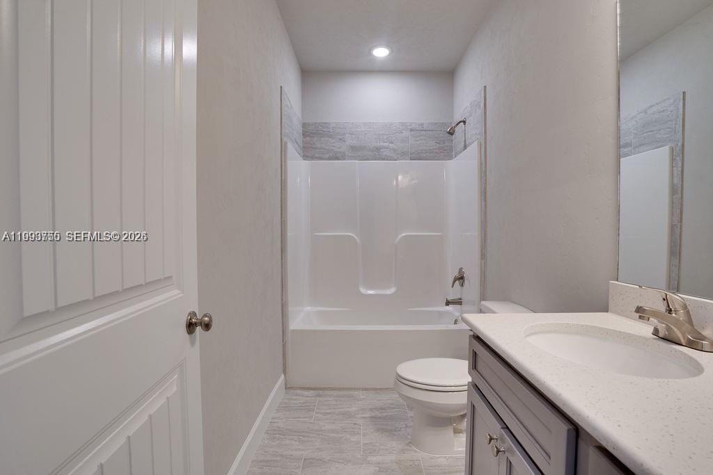 For Rent: $2,400 (3 beds, 2 baths, 2017 Square Feet)