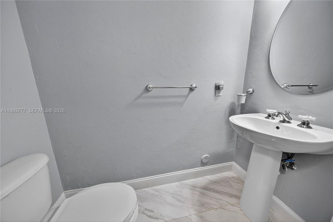 For Rent: $9,500 (4 beds, 4 baths, 2307 Square Feet)