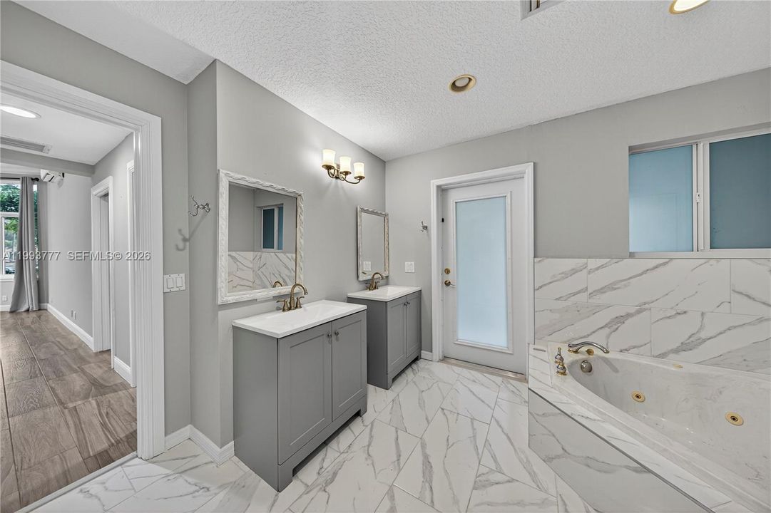 For Rent: $9,500 (4 beds, 4 baths, 2307 Square Feet)