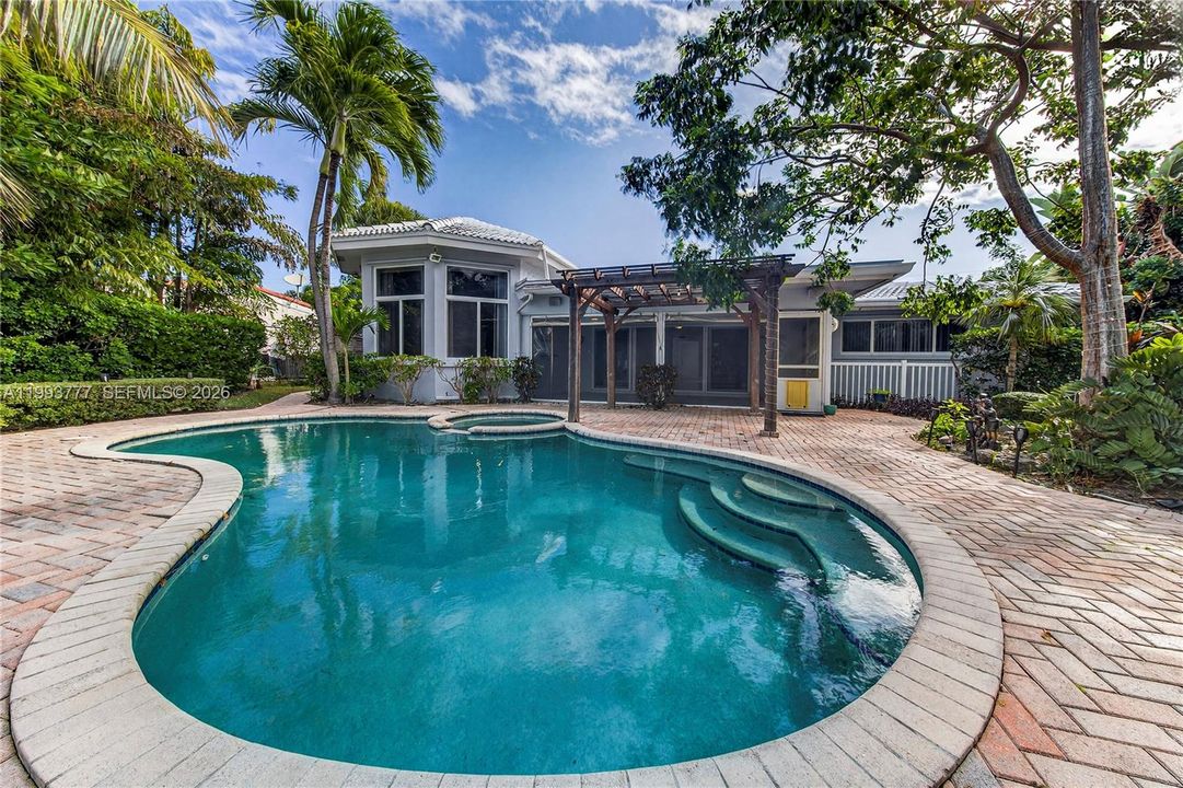 For Rent: $9,500 (4 beds, 4 baths, 2307 Square Feet)