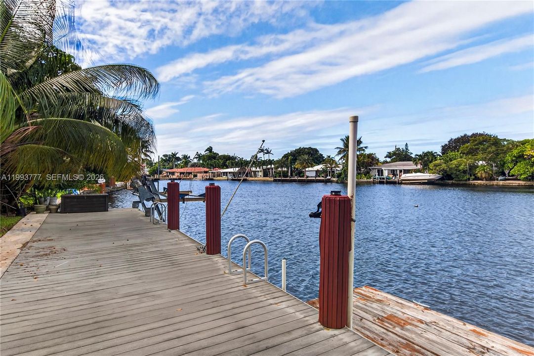 For Rent: $9,500 (4 beds, 4 baths, 2307 Square Feet)