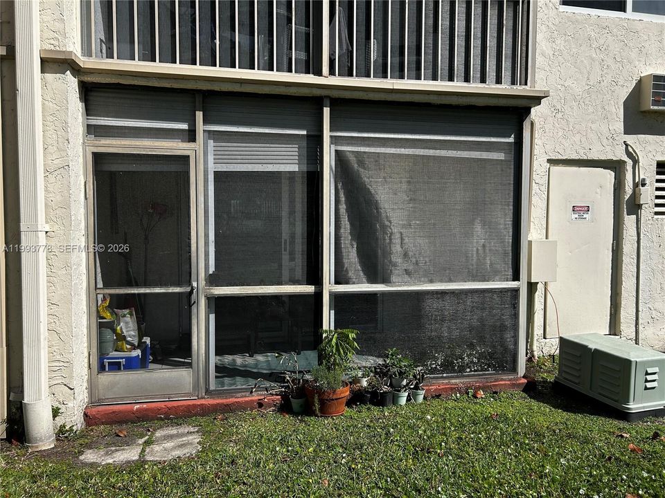 На продажу: $94,500 (1 спален, 1 ванн, 900 Квадратных фут)