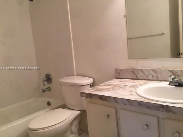 For Sale: $270,000 (1 beds, 1 baths, 854 Square Feet)