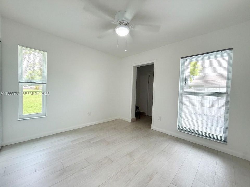 #3 with blinds