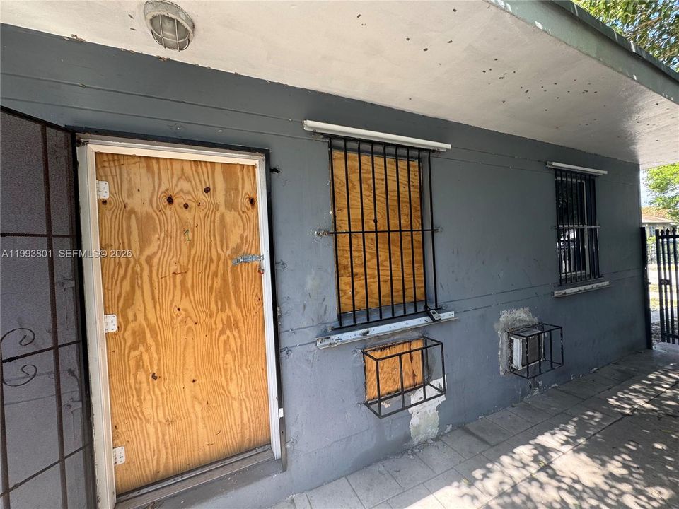 For Sale: $399,000 (0 beds, 0 baths, 1349 Square Feet)