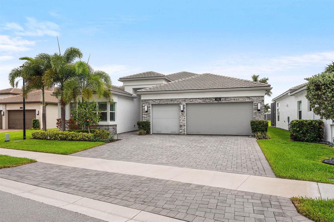 Lushly Landscaped Exerior
