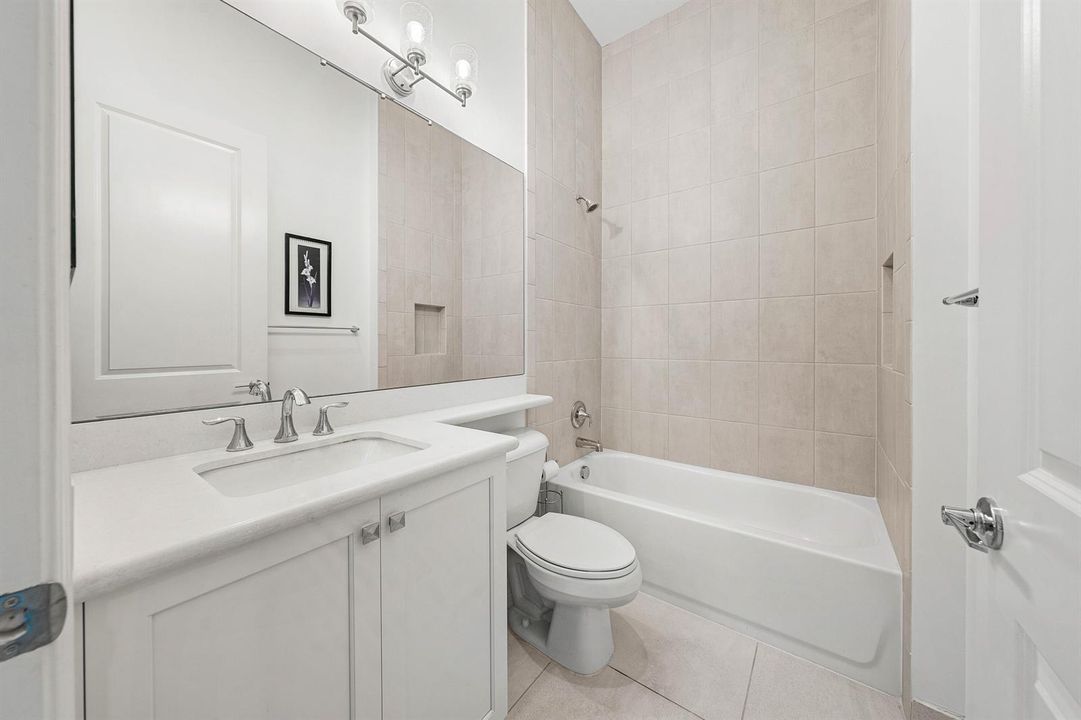 Ensuite Guest Bath