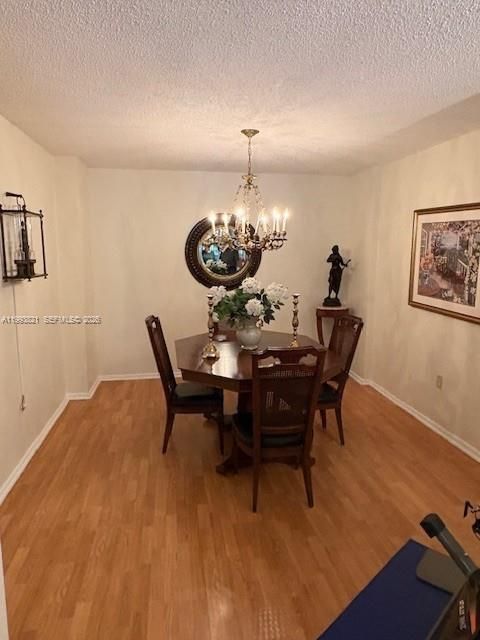 For Sale: $279,000 (2 beds, 2 baths, 1383 Square Feet)