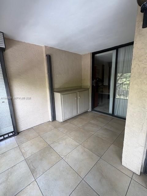 For Sale: $279,000 (2 beds, 2 baths, 1383 Square Feet)