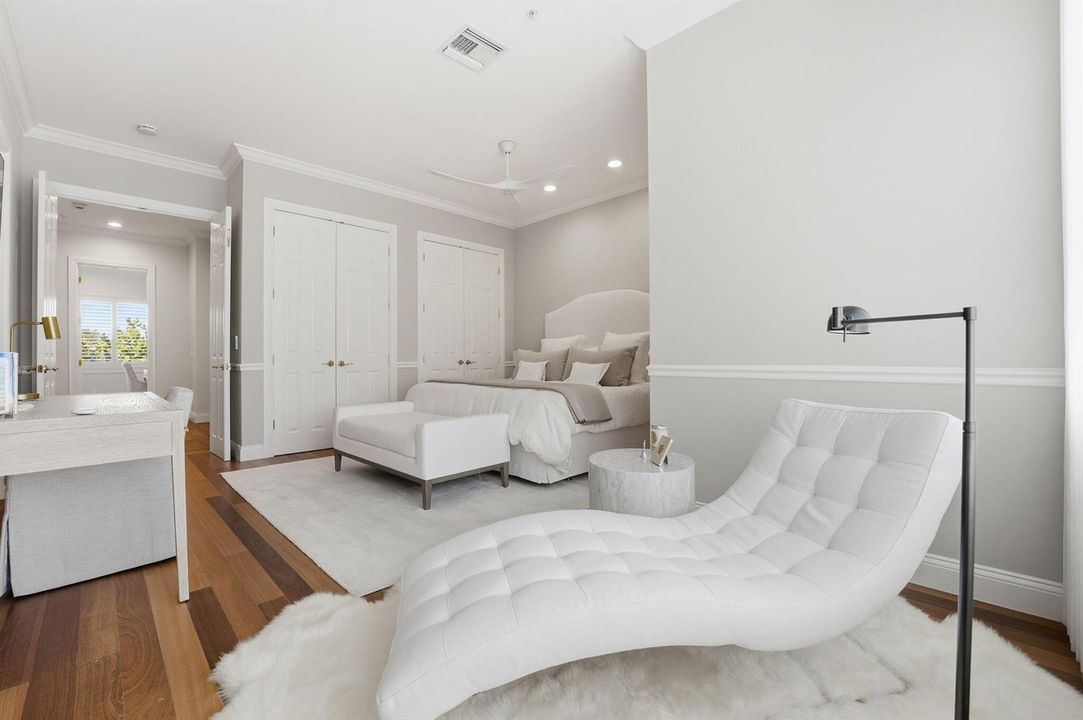 Primary Bed, Seating Area