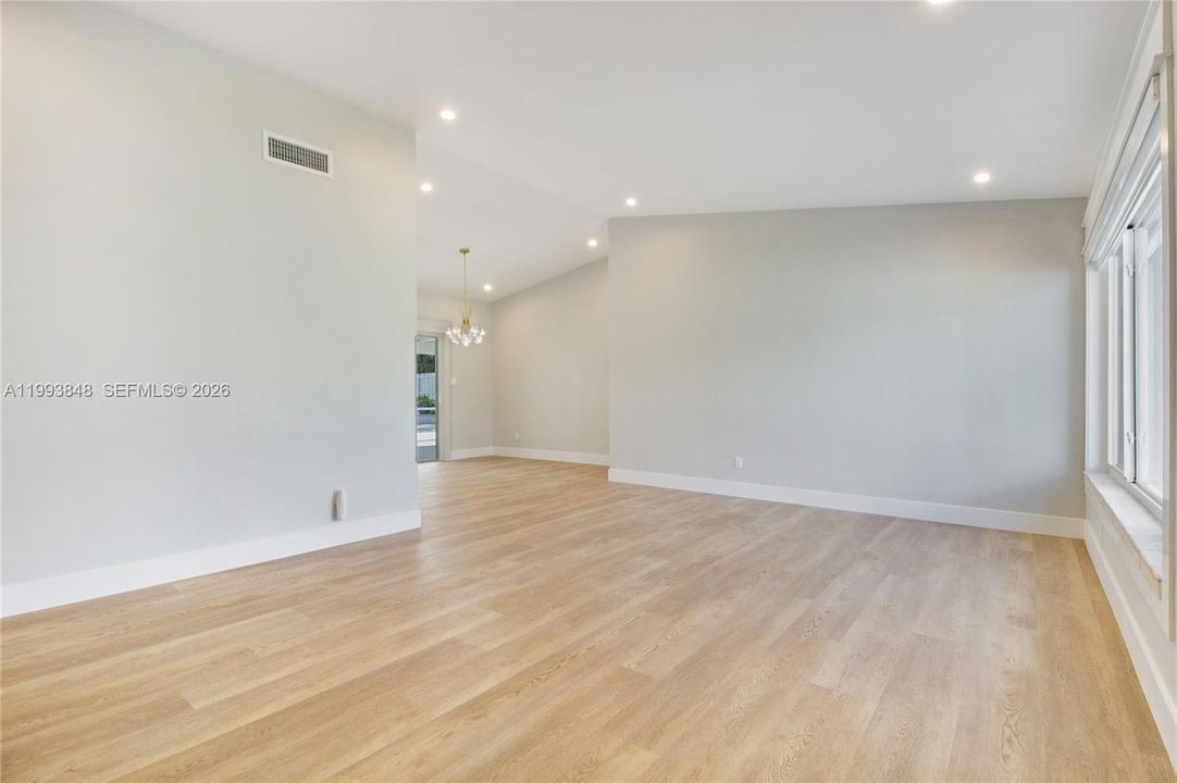 Active With Contract: $6,950 (4 beds, 3 baths, 2112 Square Feet)