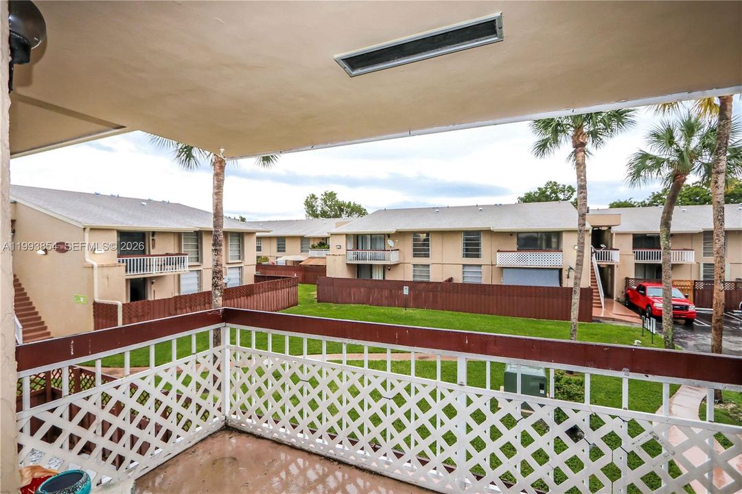 En Venta: $310,000 (2 camas, 2 baños, 1050 Pies cuadrados)