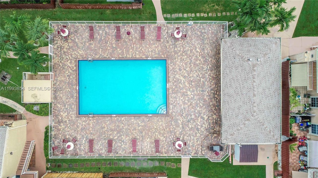 En Venta: $310,000 (2 camas, 2 baños, 1050 Pies cuadrados)