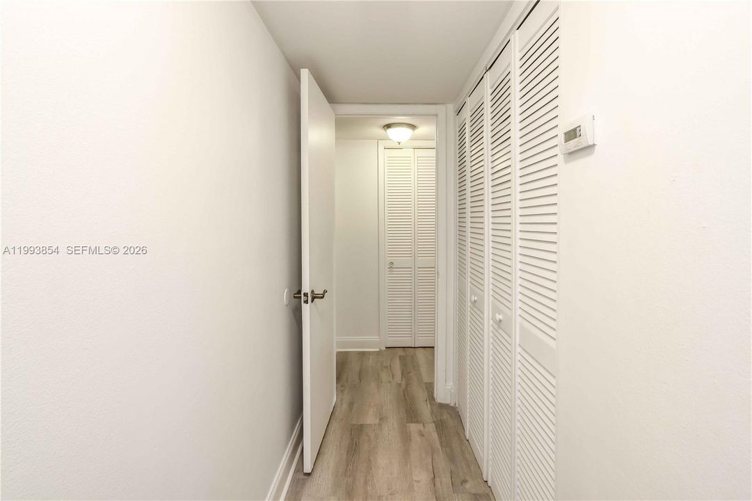 En Venta: $310,000 (2 camas, 2 baños, 1050 Pies cuadrados)