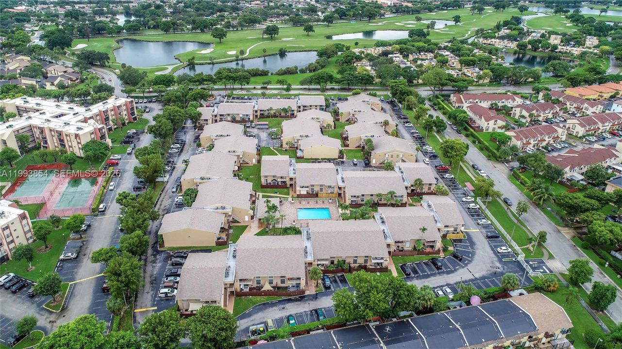 En Venta: $310,000 (2 camas, 2 baños, 1050 Pies cuadrados)