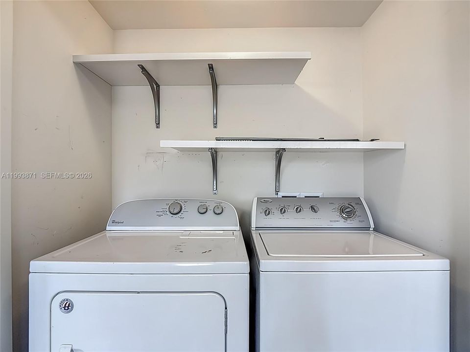 Vendido Recientemente: $225,000 (3 camas, 2 baños, 1464 Pies cuadrados)